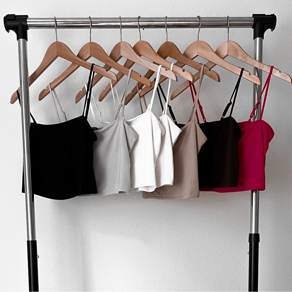 Pack of body contour crop tops
